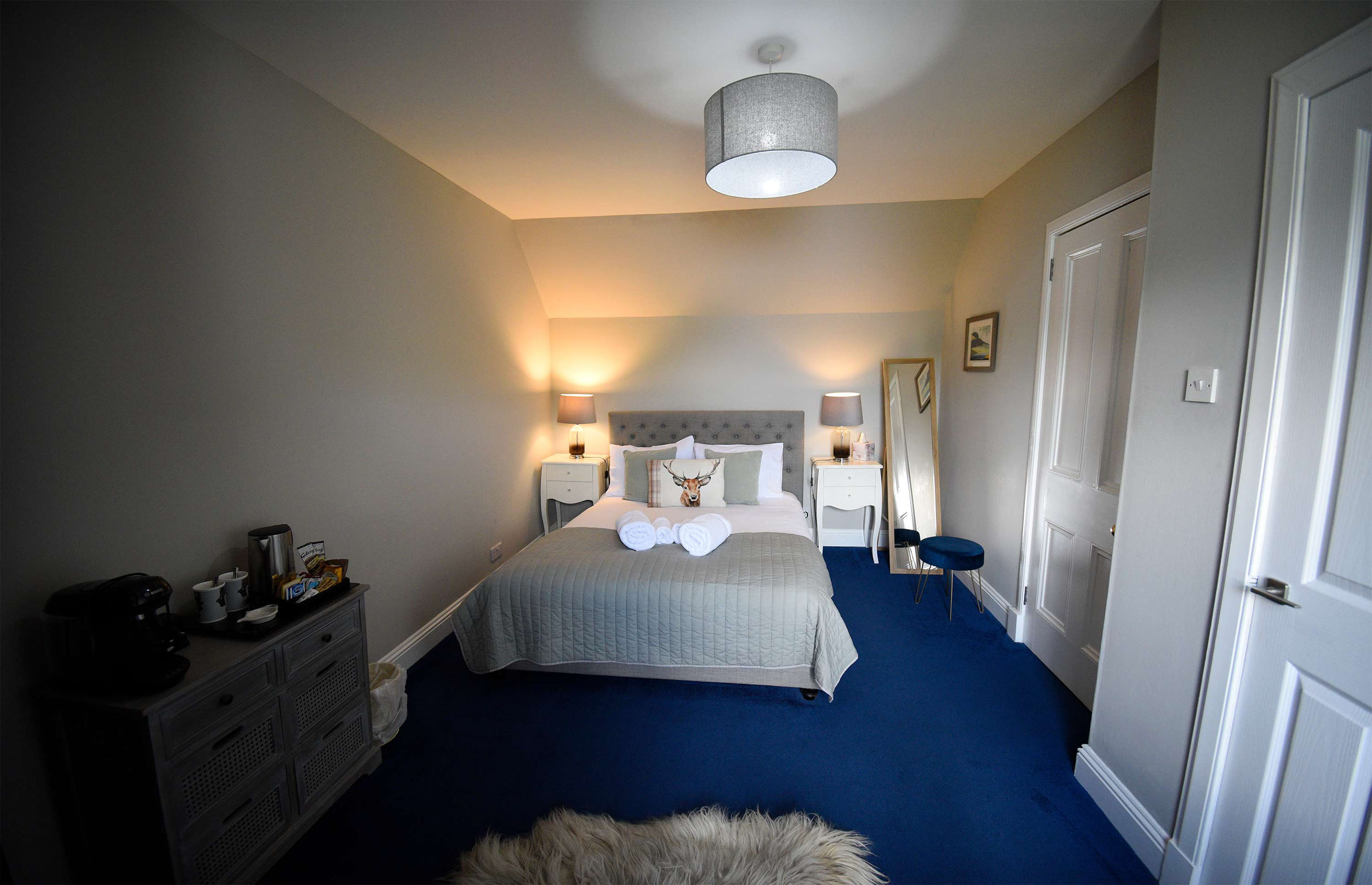 Rock View Luxury Bed and Breakfast accommodation with Double rooms en suite and sea views
